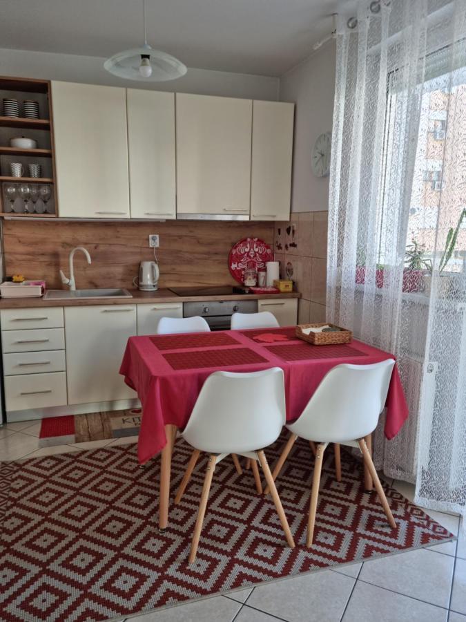 Appartement Stan Na Dan "Irina" Banja Luka Extérieur photo