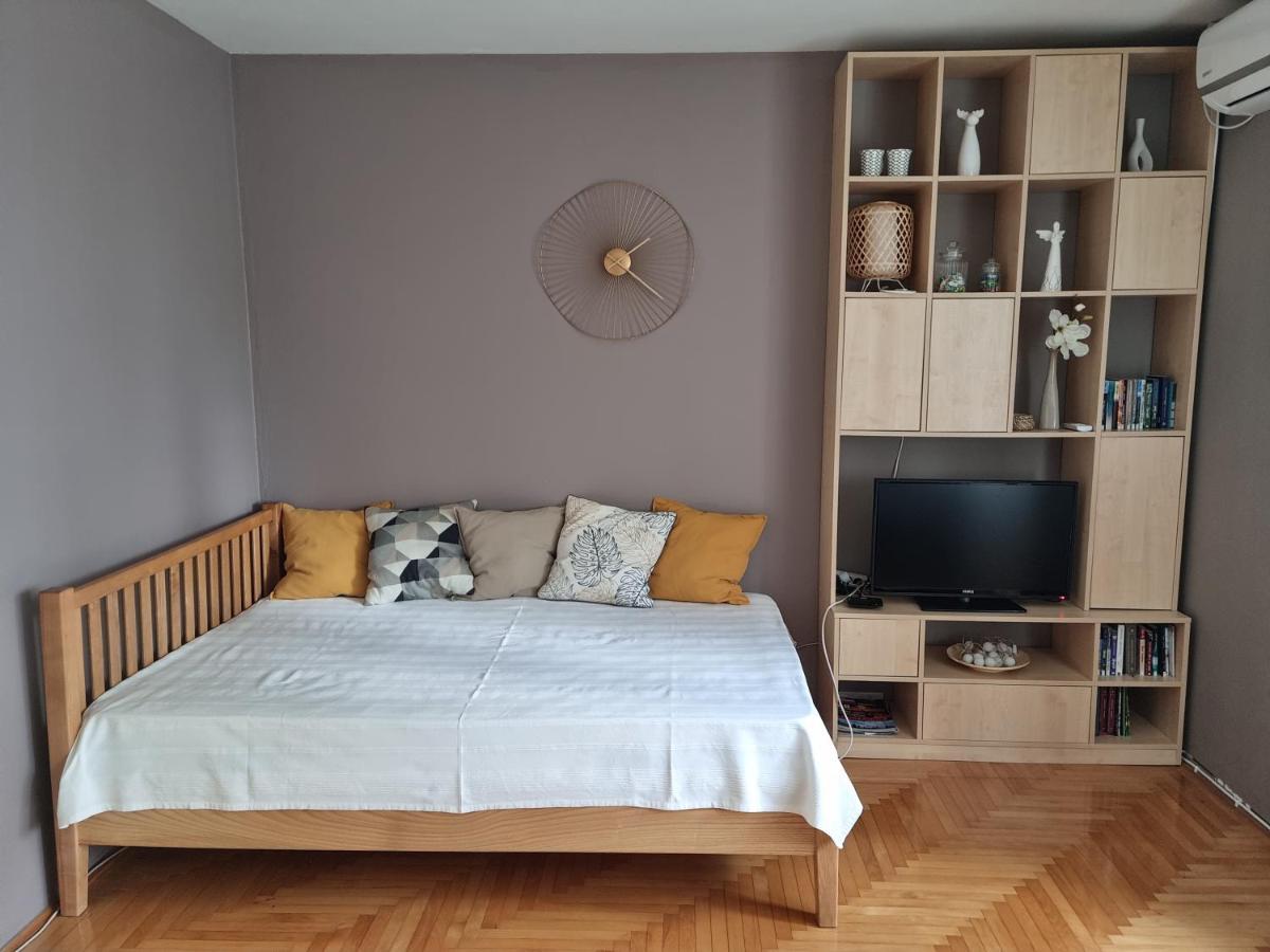 Appartement Stan Na Dan "Irina" Banja Luka Extérieur photo